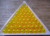 Akrylové perličky 6mm, barva zlatá/žlutá, "voskovaná" - balení 40ks 