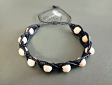 Náramek Shamballa, černý  s dřevěnými kuličkami cca 8mm