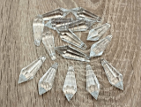 Skleněný jehlan - drops - špička - kyvadlo - lustrový ověs... cca 38x10mm, 1ks