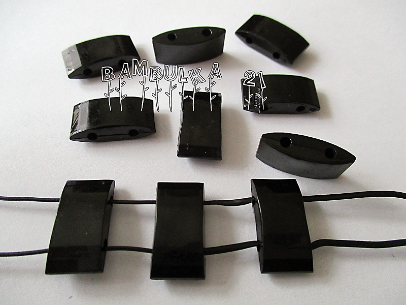 Akrylový obdelník dvoudírkový - 17mm x 9,5mm : černý neprůhledný