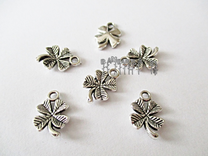 Kovový čtyřlístek 15x10mm