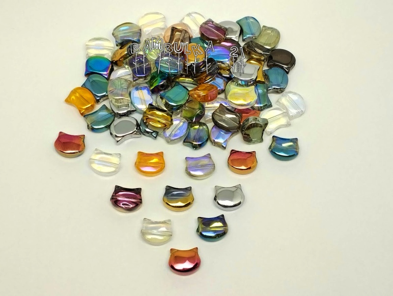 Skleněný komponent - mezidíl - kočka s podélným průtahem, cca 10x8mm, mix barev, balení 10ks